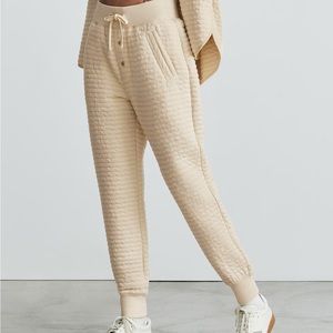 Everlane The Organic Cotton Quilted Jogger